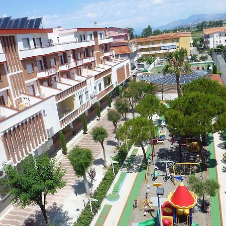 Apparthotel Residence Riviera Dei Cedri Santa Maria Del Cedro Buitenkant foto